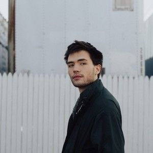 Meet your Posher, Aisha